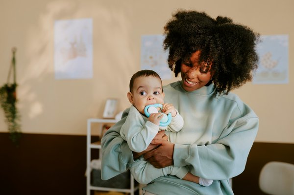 Travailler en crèche sans diplôme: astuces et conseils précieux