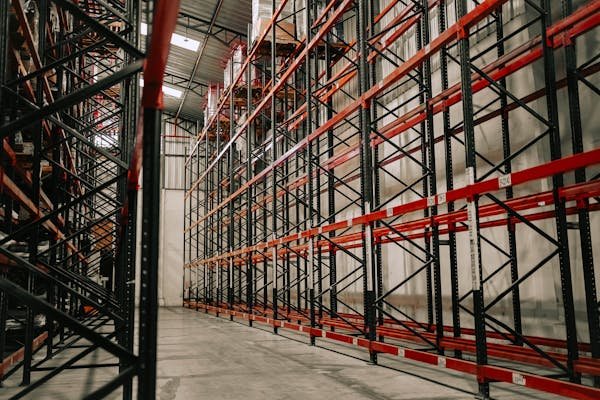 Maximisez votre espace avec des cantilevers d'occasion !